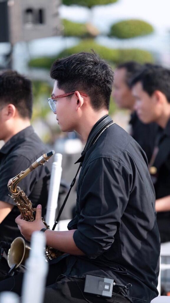 CHO THUÊ SAXOPHONE TPHCM