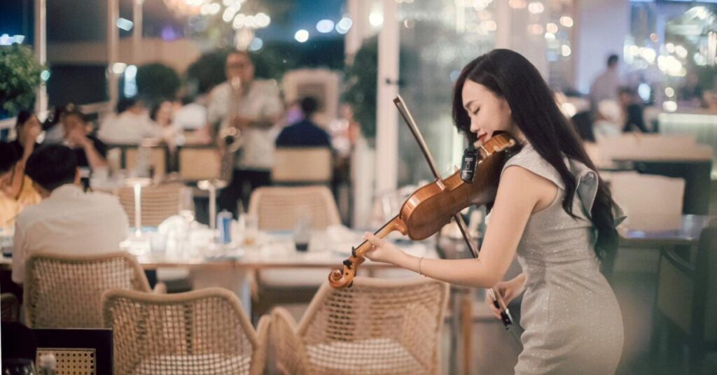 hire violinst in hcmc