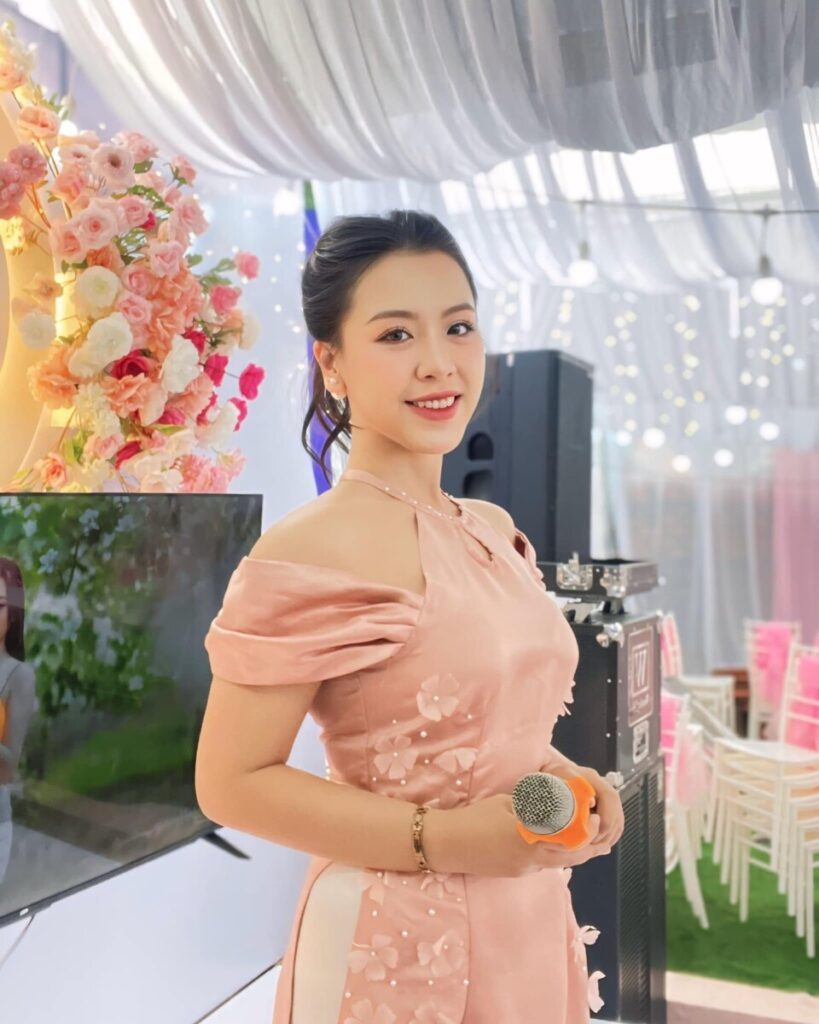 DỊCH VỤ MC ĐÁM CƯỚI TPHCM