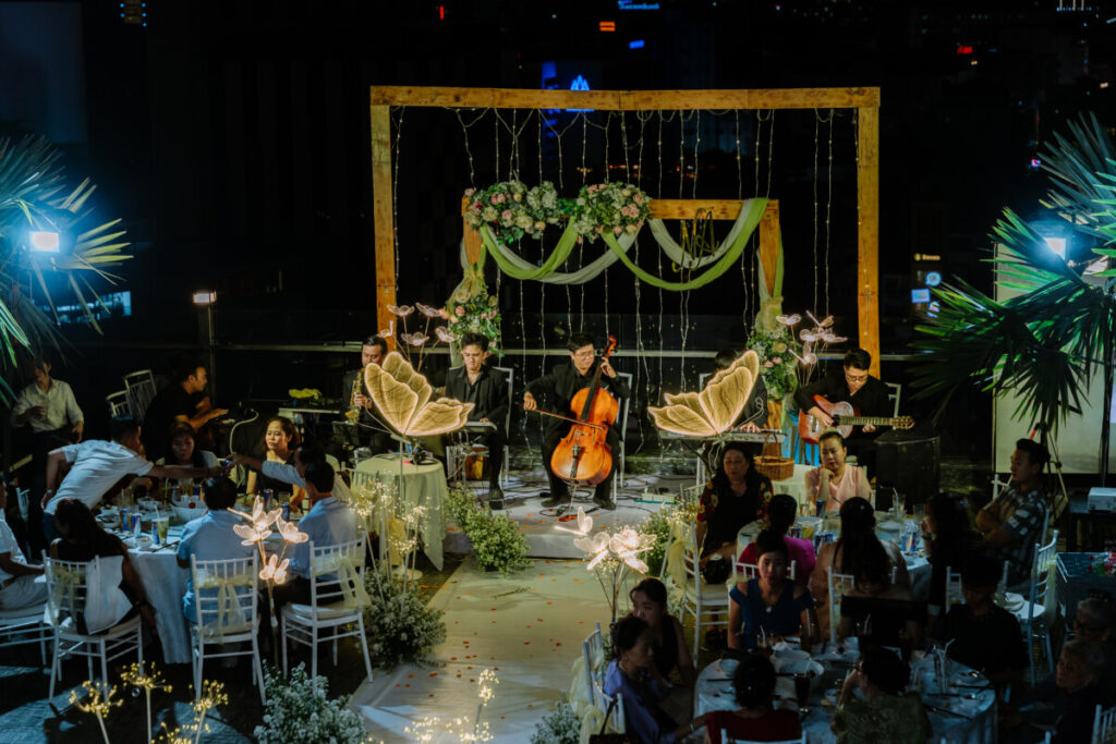 BAND ACOUSTIC HOÀ TẤU ĐÁM CƯỚI